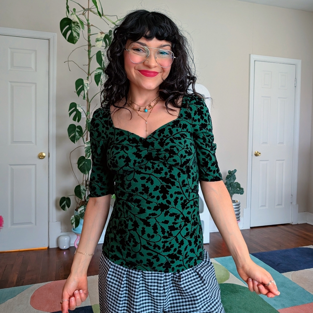 Modcloth Y2K slinky velvet green and black top